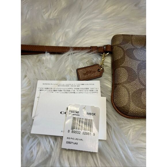 Coach Large Wristlet Clutch Top Zip Brown $125 signature C used - Picture 4 of 9